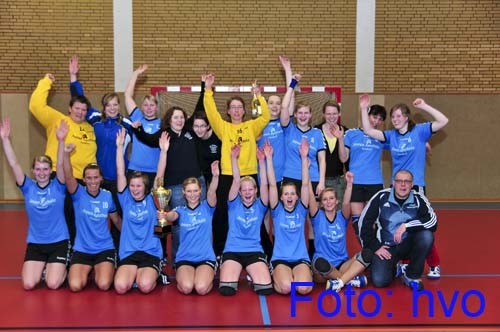 100313-HSV-FalkeSteinfeldII-Pokal_0201